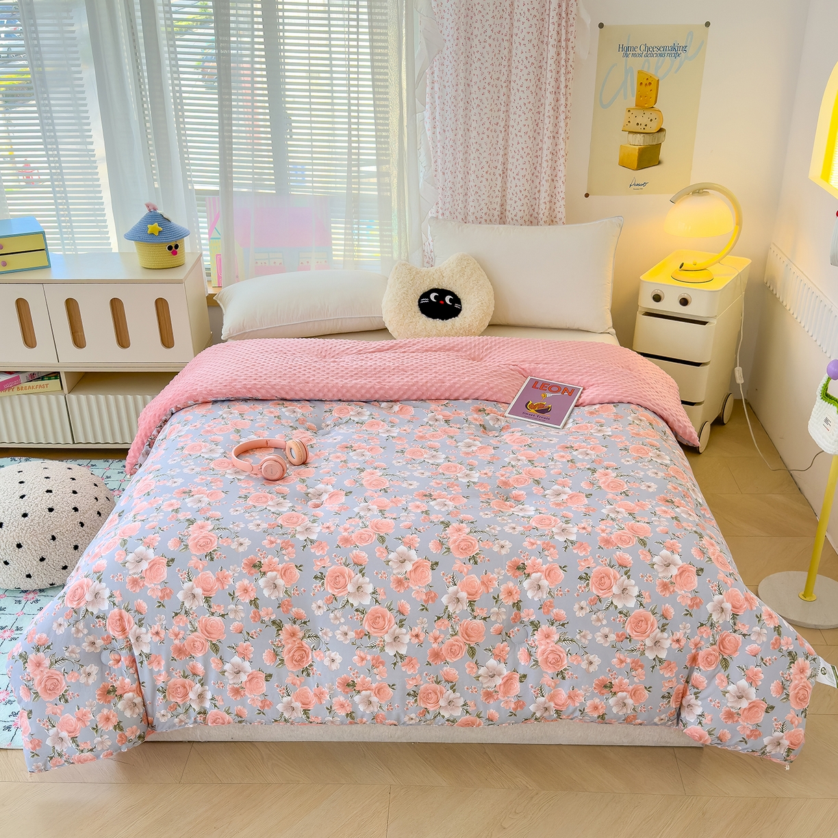 91家纺网 家纺一手货源 找家纺 爱宝被业 2025新款A类水洗棉双层纱豆豆绒被芯 花开朵朵