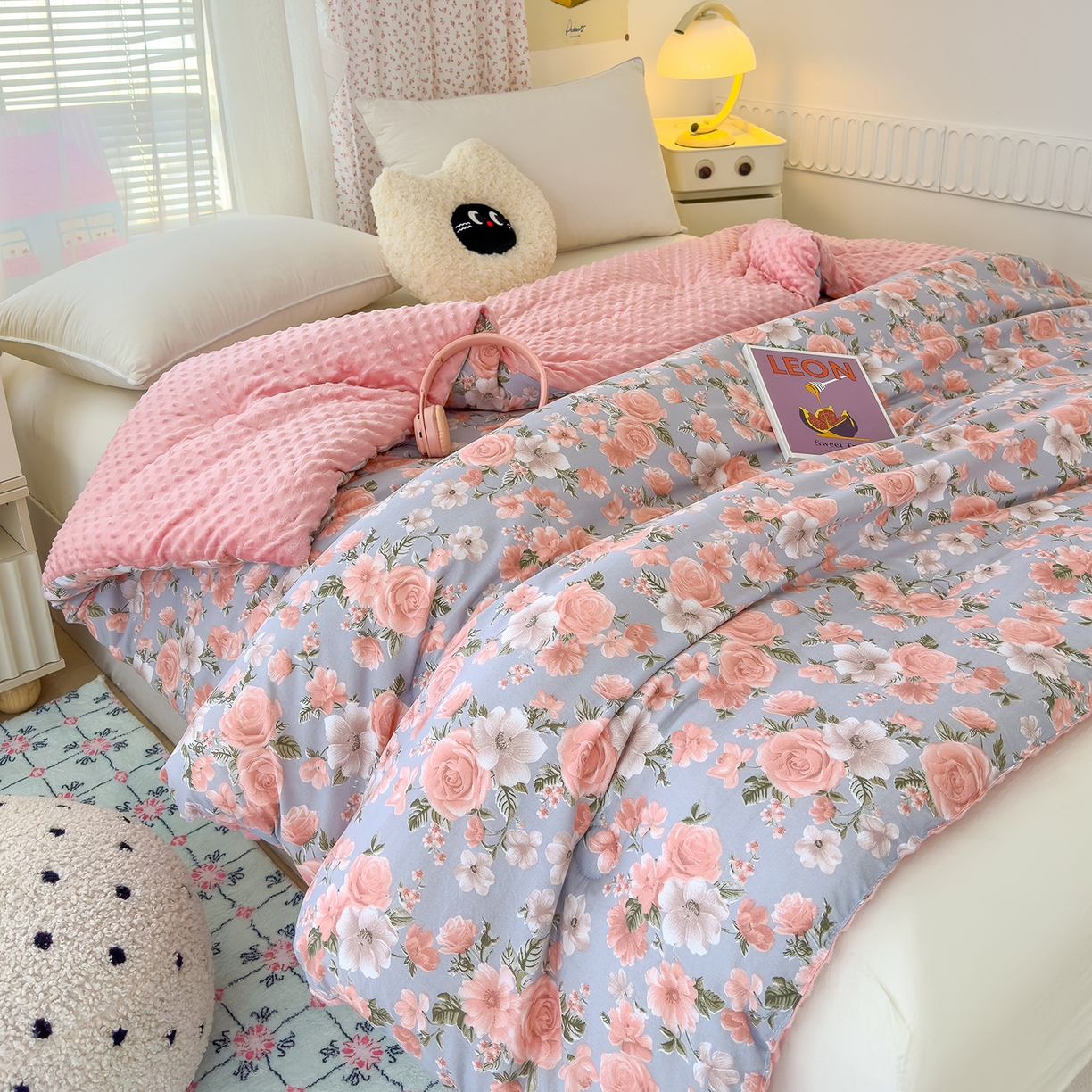 91家纺网 家纺一手货源 找家纺 爱宝被业 2025新款A类水洗棉双层纱豆豆绒被芯 花开朵朵