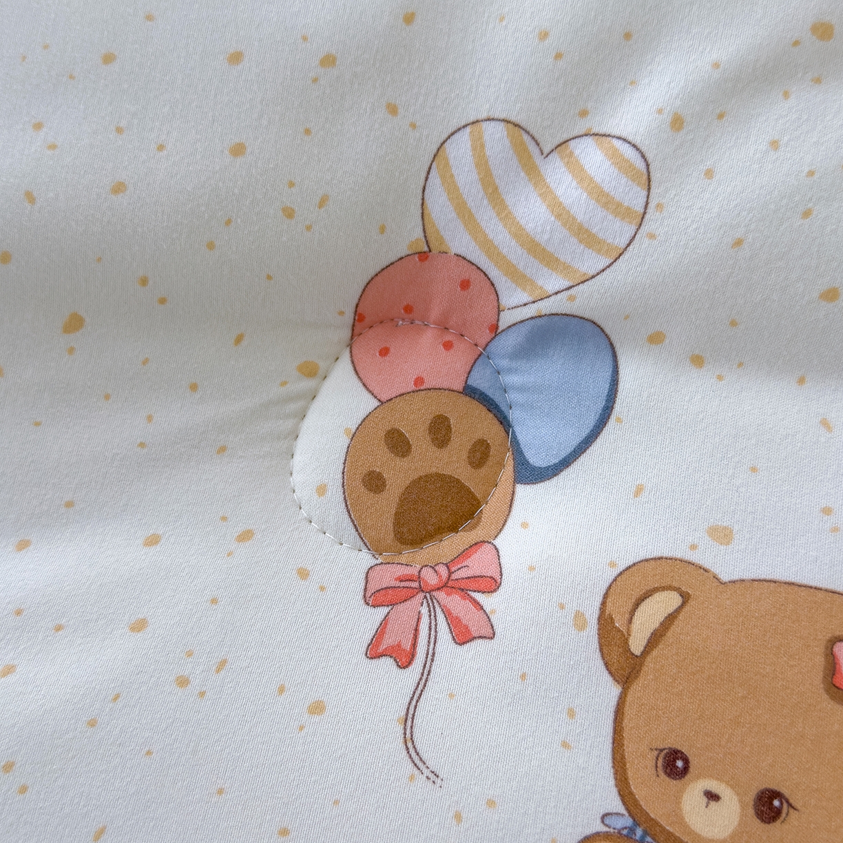 91家纺网 家纺一手货源 找家纺 爱宝被业 2025新款A类水洗棉双层纱豆豆绒被芯 熊趣时光