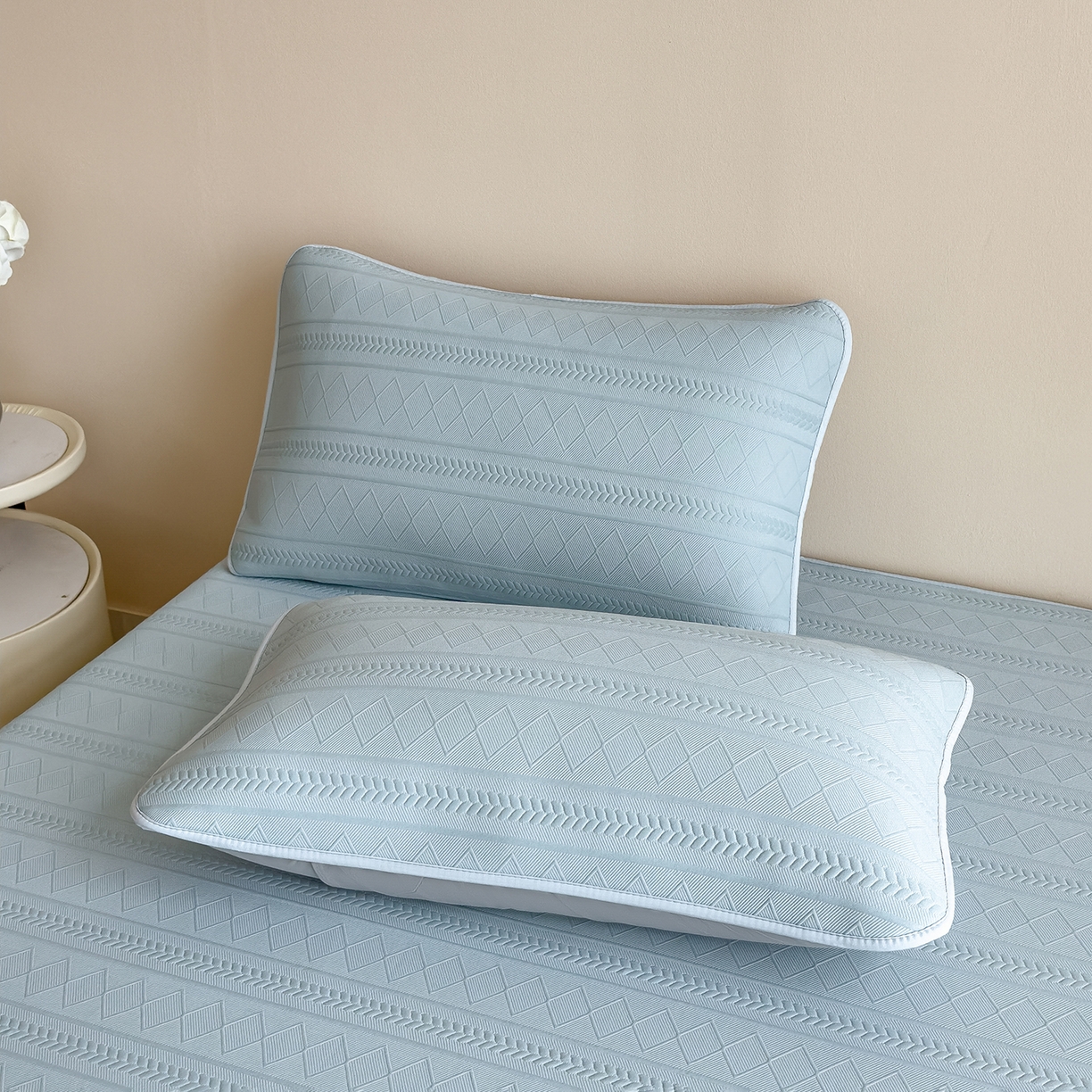 91家纺网 家纺一手货源 找家纺 眠多宝 2025新款柔感彩绒棉纯色夹棉全包围床笠 素菱笺-青釉蓝