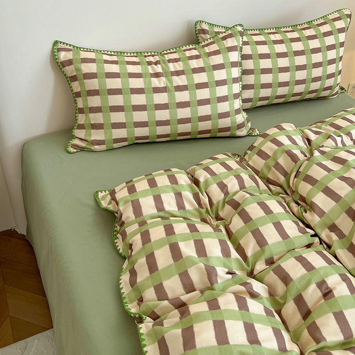 91家纺网 家纺一手货源 找家纺 品乐家纺 2025秋冬全棉加厚磨毛贝壳边四件套 格言-绿