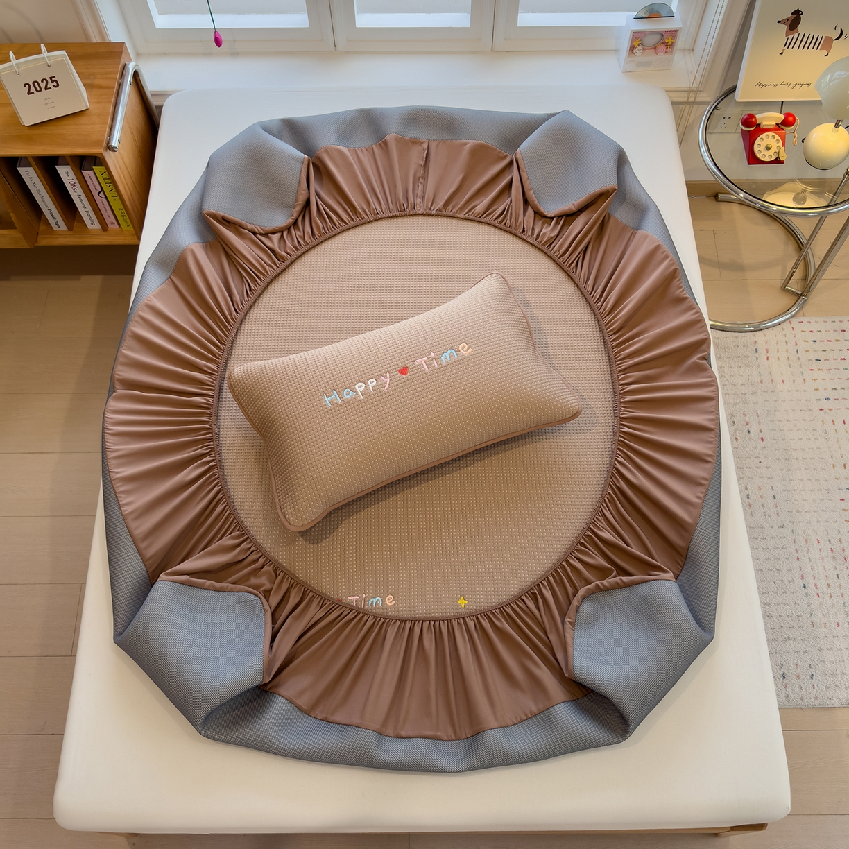 91家纺网 家纺一手货源 找家纺 眠多宝 2025新款华夫格夹棉卡通刺绣床笠全包围床垫保护套 童趣萌宠-焦糖咖