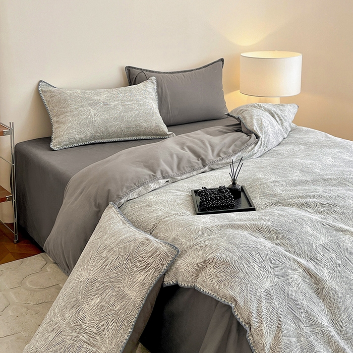 91家纺网 家纺一手货源 找家纺 品乐家纺 2025秋冬全棉加厚磨毛贝壳边四件套 南初-灰