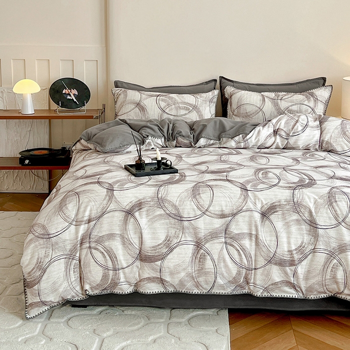 91家纺网 家纺一手货源 找家纺 品乐家纺 2025秋冬全棉加厚磨毛贝壳边四件套 叙晚-白