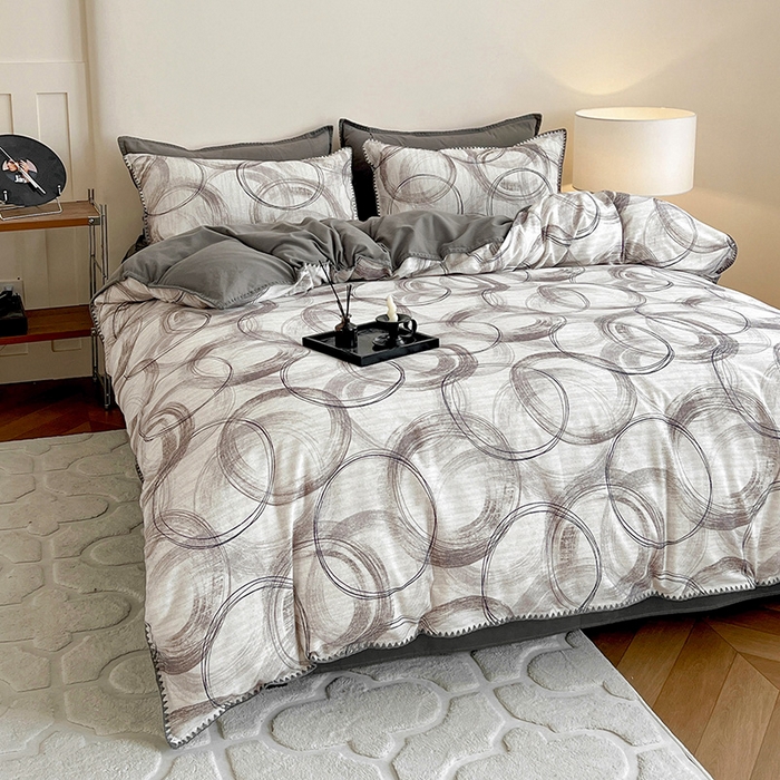 91家纺网 家纺一手货源 找家纺 品乐家纺 2025秋冬全棉加厚磨毛贝壳边四件套 叙晚-白