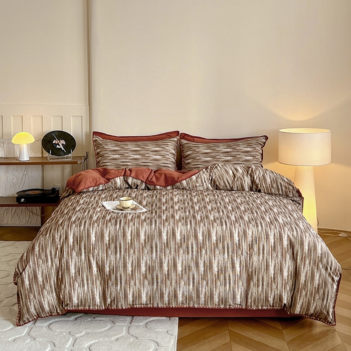 91家纺网 家纺一手货源 找家纺 品乐家纺 2025秋冬全棉加厚磨毛贝壳边四件套 寻野