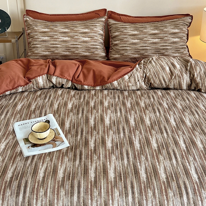 91家纺网 家纺一手货源 找家纺 品乐家纺 2025秋冬全棉加厚磨毛贝壳边四件套 寻野