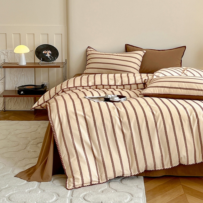 91家纺网 家纺一手货源 找家纺 品乐家纺 2025秋冬全棉加厚磨毛贝壳边四件套 知简-咖