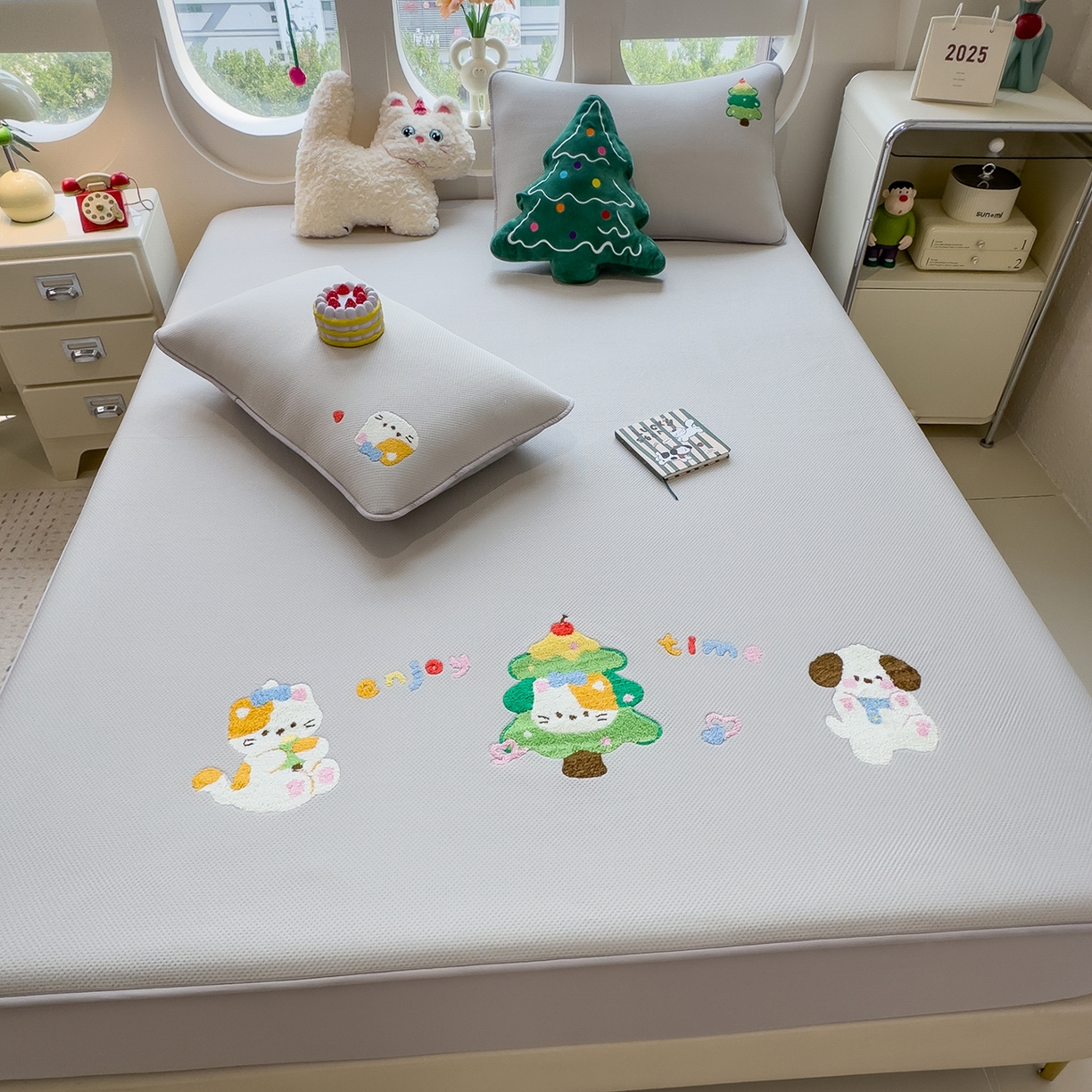 91家纺网 家纺一手货源 找家纺 （总）眠多宝 2025新款彩绒棉卡通毛巾绣夹棉床笠全包围床垫保护套