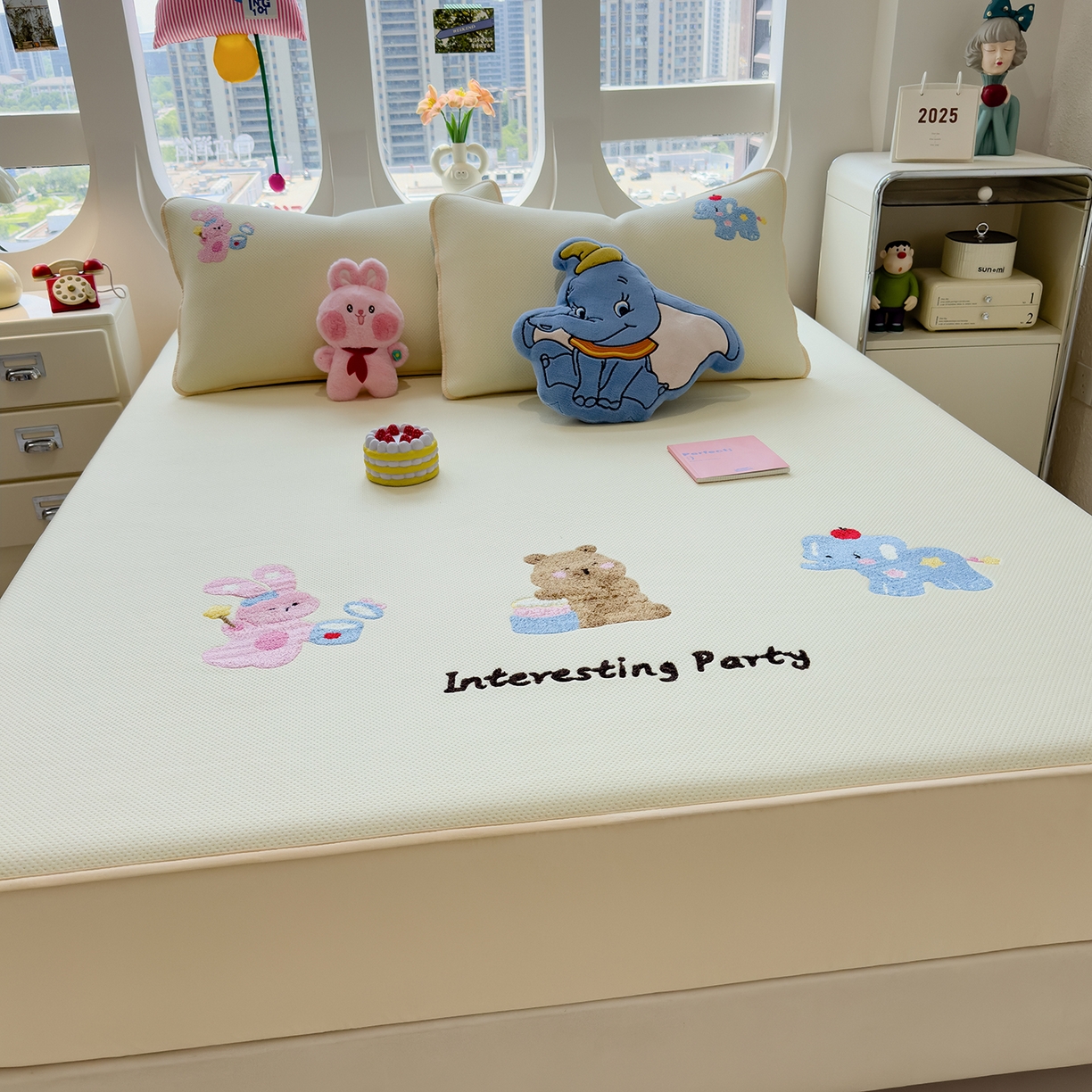 91家纺网 家纺一手货源 找家纺 眠多宝 2026新款彩绒棉卡通毛巾绣夹棉床笠全包围床垫保护套 萌友派对-奶油黄