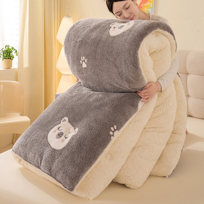 91家纺网 家纺一手货源 找家纺 （总）品乐家纺 2025新款雪花绒羊羔绒AB版冬被