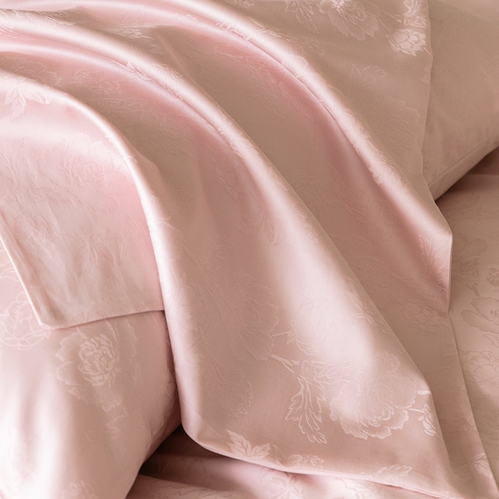 91家纺网 家纺一手货源 找家纺 立奥被业 2025新款60支全棉贡缎提花四件套 暗香粉