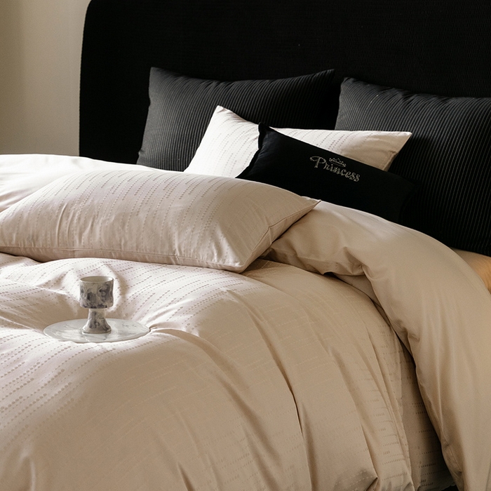 91家纺网 家纺一手货源 找家纺 立奥被业 2025新款60支全棉贡缎提花四件套 渐渐