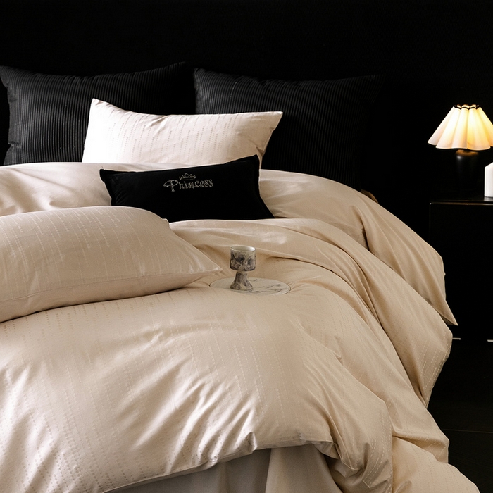 91家纺网 家纺一手货源 找家纺 立奥被业 2025新款60支全棉贡缎提花四件套 渐渐