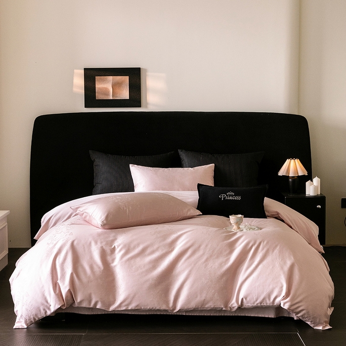 91家纺网 家纺一手货源 找家纺 立奥被业 2025新款60支全棉贡缎提花四件套 梦然蝶舞