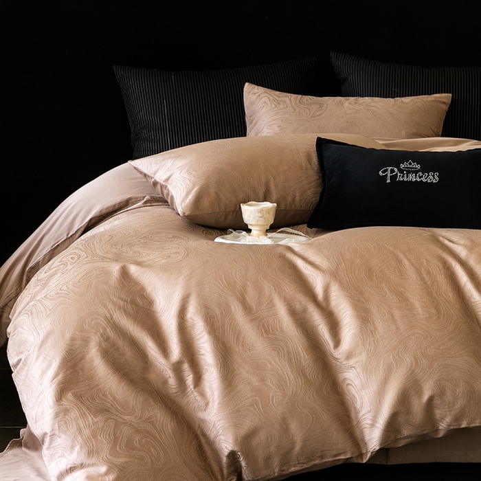 91家纺网 家纺一手货源 找家纺 立奥被业 2025新款60支全棉贡缎提花四件套 迷蒙咖