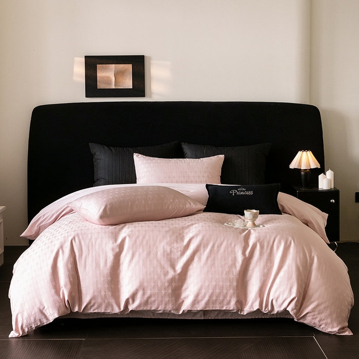 91家纺网 家纺一手货源 找家纺 立奥被业 2025新款60支全棉贡缎提花四件套 曲曲