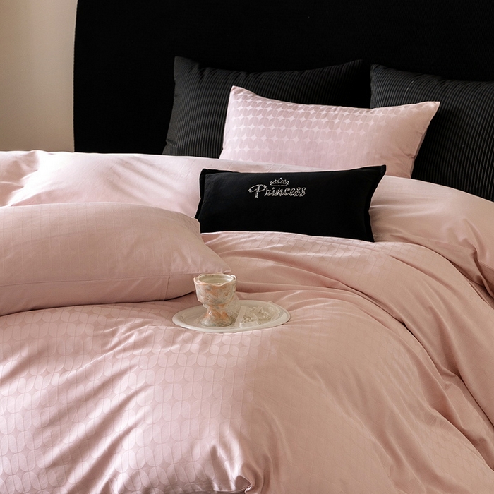 91家纺网 家纺一手货源 找家纺 立奥被业 2025新款60支全棉贡缎提花四件套 曲曲