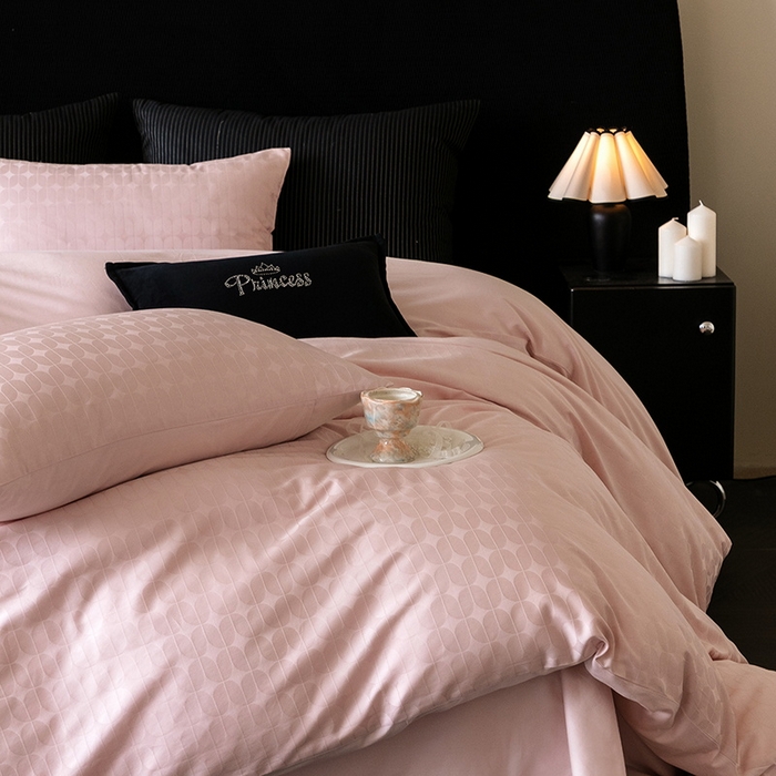 91家纺网 家纺一手货源 找家纺 立奥被业 2025新款60支全棉贡缎提花四件套 曲曲