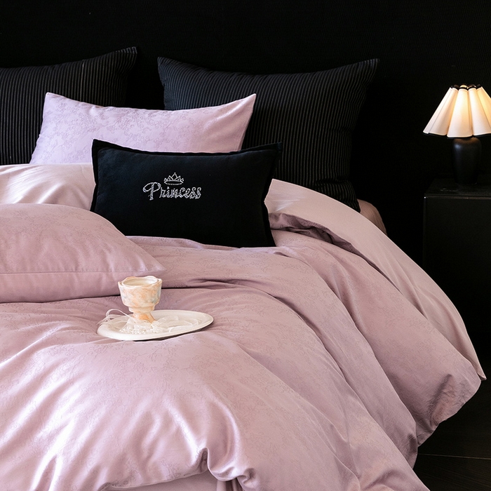 91家纺网 家纺一手货源 找家纺 立奥被业 2025新款60支全棉贡缎提花四件套 悠悠花语