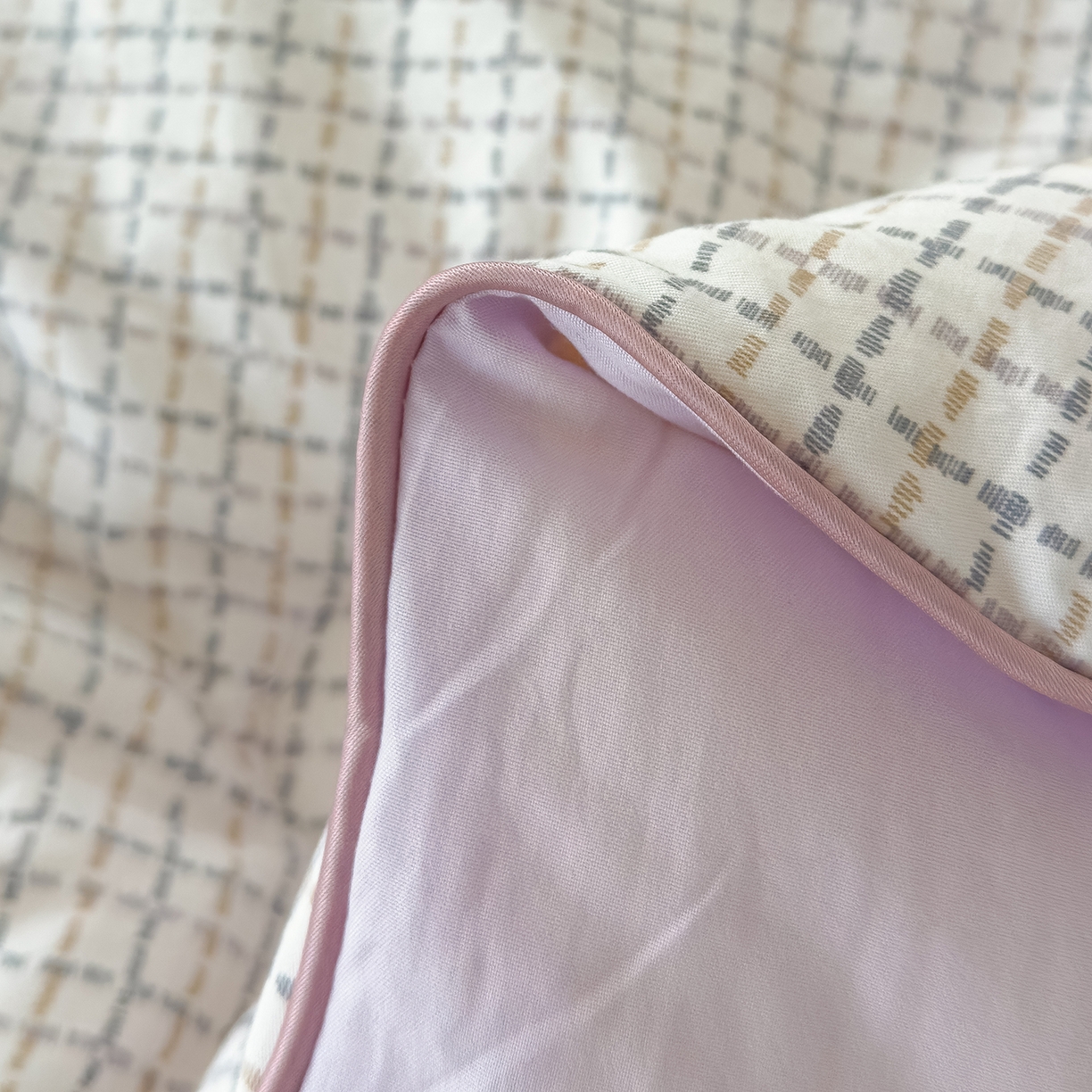 91家纺网 家纺一手货源 找家纺 蓝冰家纺 2025新款亚朵棉印花大豆冬被被子被芯 春日苍蓝