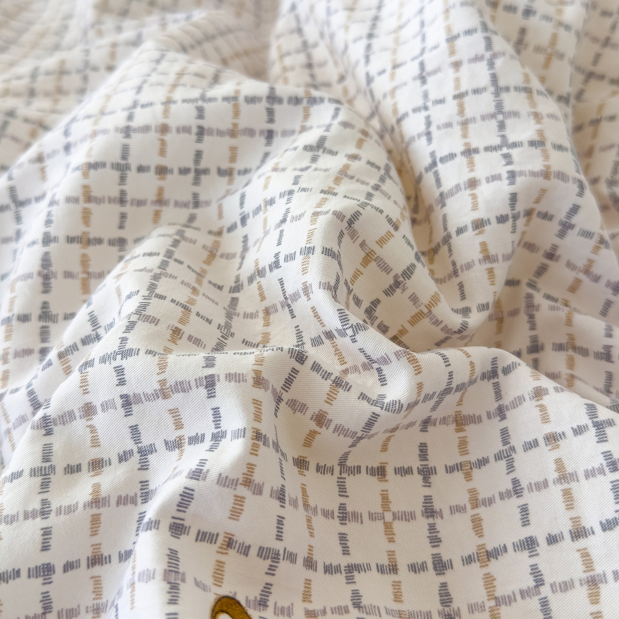 91家纺网 家纺一手货源 找家纺 蓝冰家纺 2025新款亚朵棉印花大豆冬被被子被芯 春日苍蓝