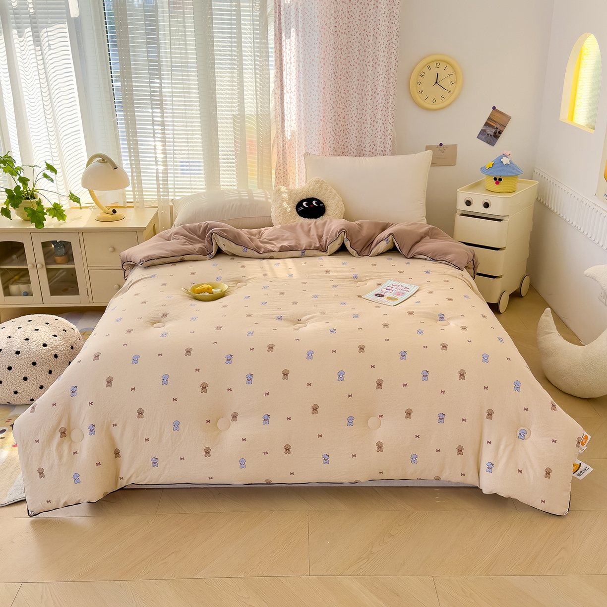 91家纺网 家纺一手货源 找家纺 蓝冰家纺 2025新款亚朵棉印花大豆冬被被子被芯 狗狗乐园