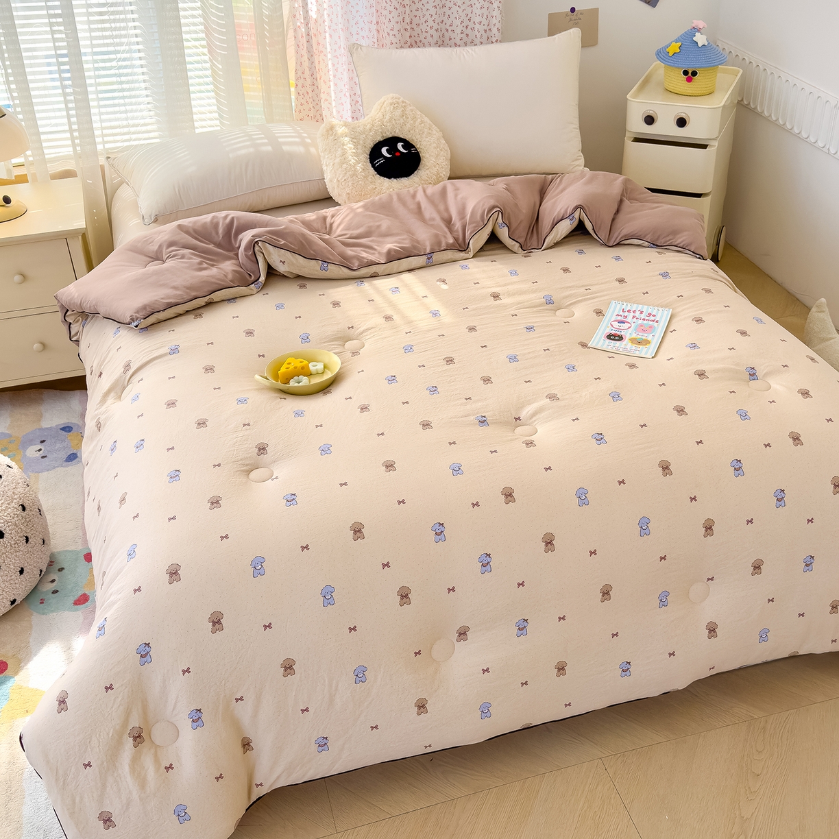 91家纺网 家纺一手货源 找家纺 蓝冰家纺 2025新款亚朵棉印花大豆冬被被子被芯 狗狗乐园