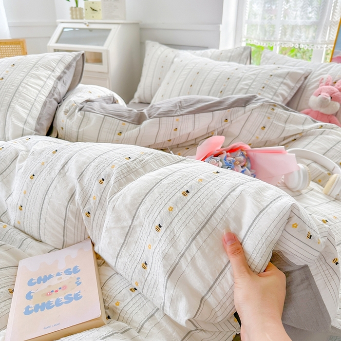 91家纺网 家纺一手货源 找家纺 千朵 2025新款全棉纯棉色织提花水洗棉四件套 小蜜蜂