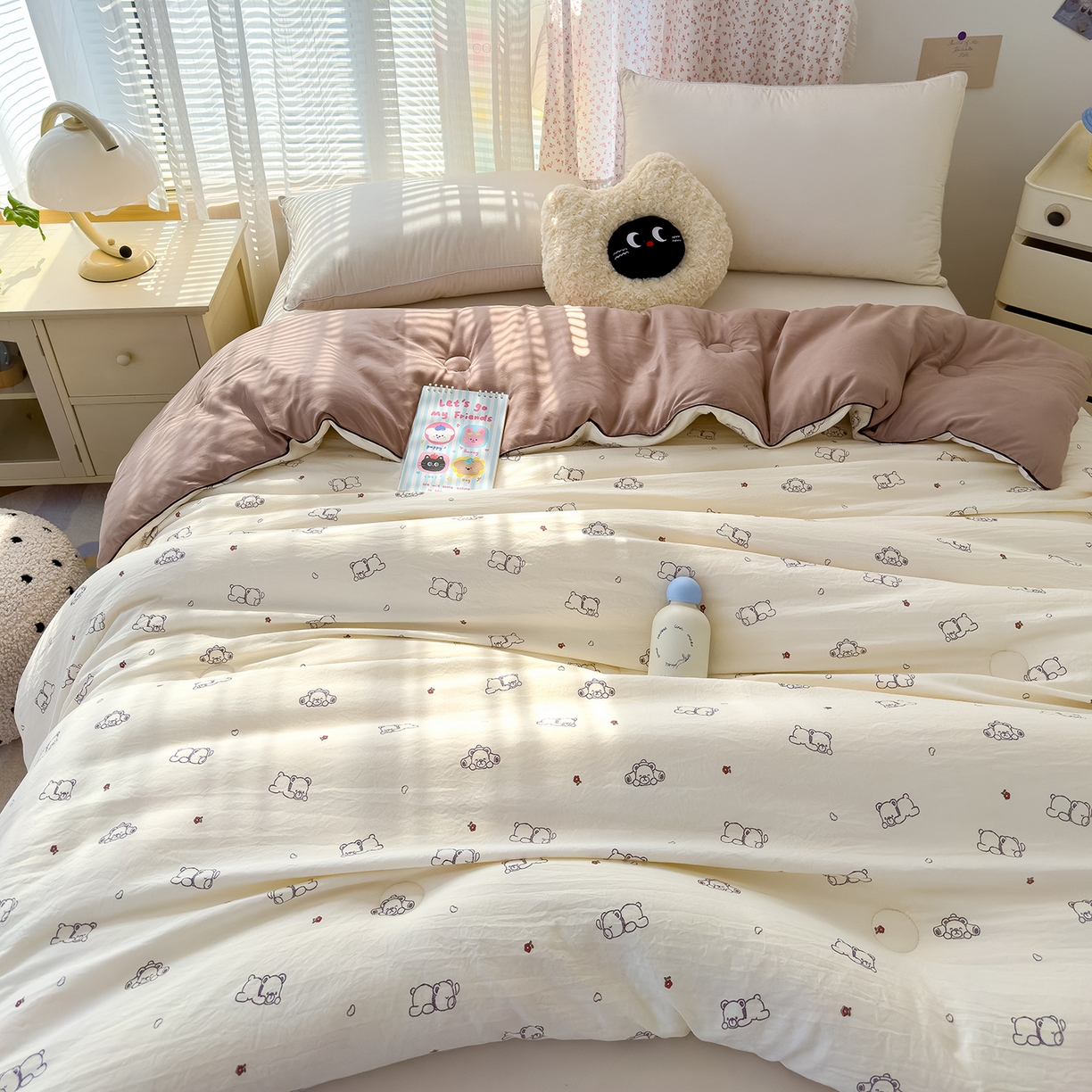 91家纺网 家纺一手货源 找家纺 蓝冰家纺 2025新款亚朵棉印花大豆冬被被子被芯 贪睡熊