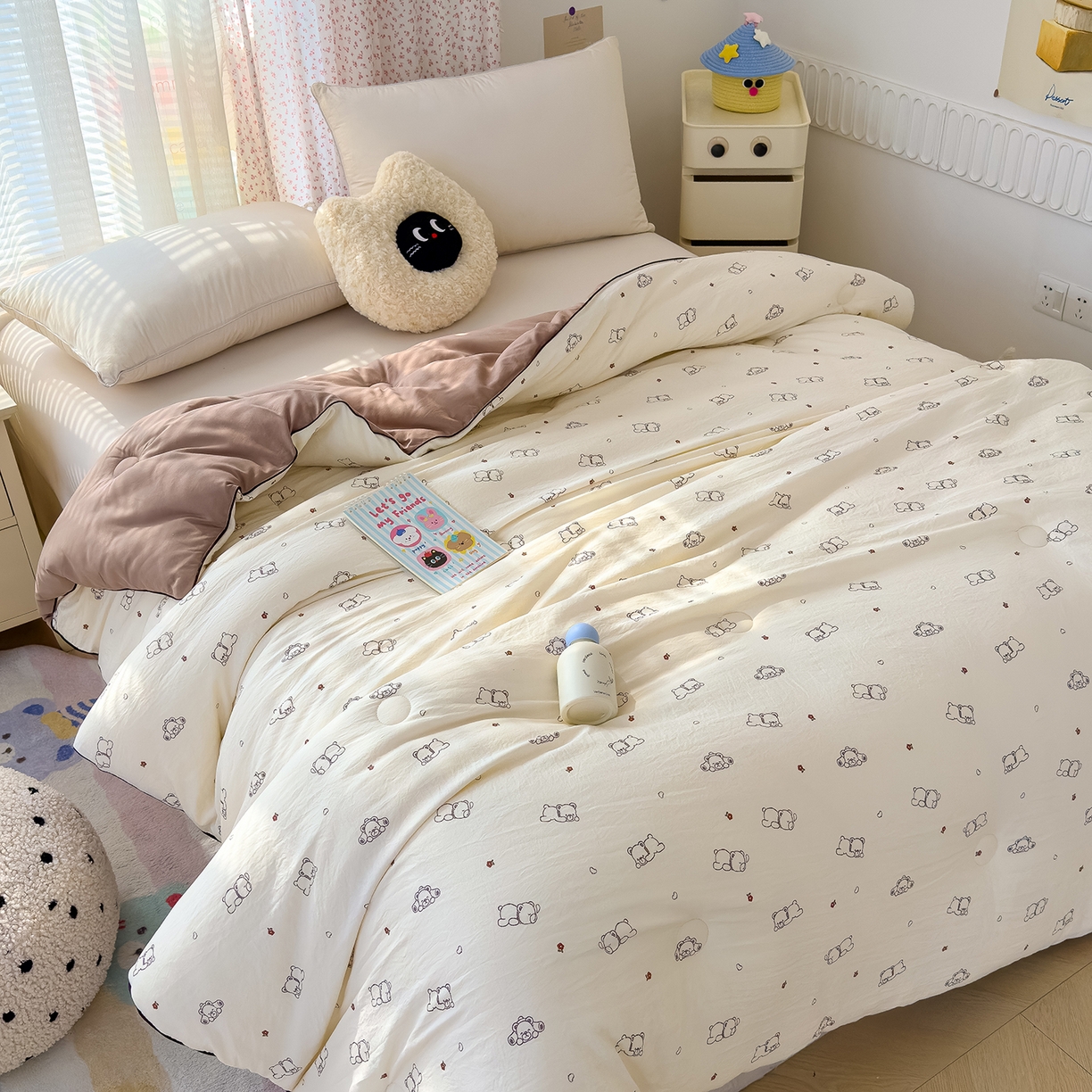 91家纺网 家纺一手货源 找家纺 蓝冰家纺 2025新款亚朵棉印花大豆冬被被子被芯 贪睡熊