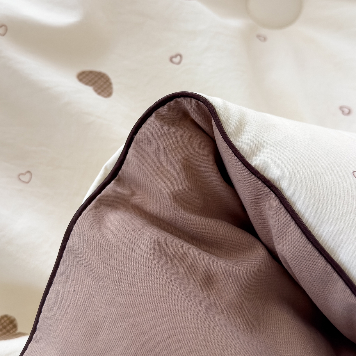 91家纺网 家纺一手货源 找家纺 蓝冰家纺 2025新款亚朵棉印花大豆冬被被子被芯 甜心啵啵