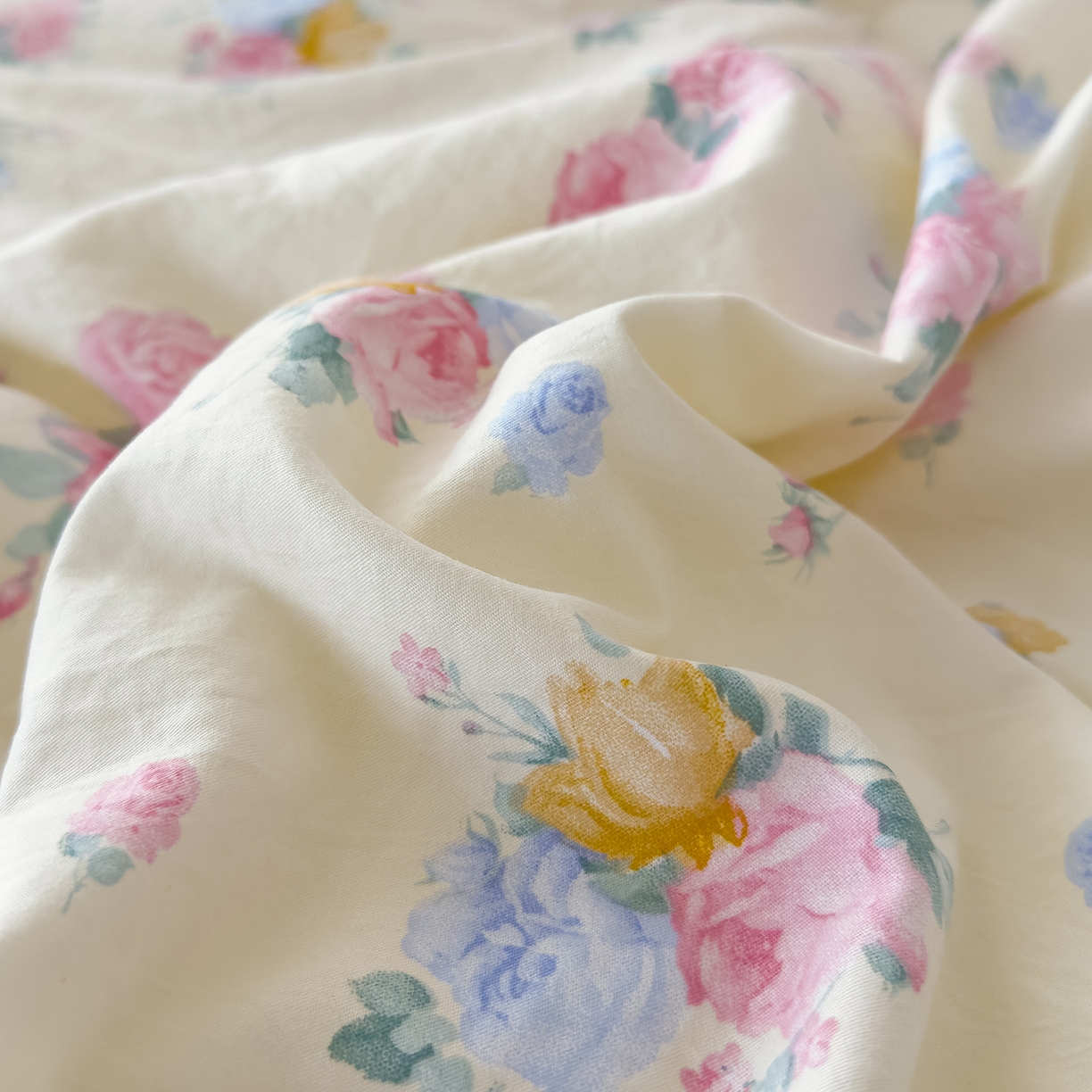 91家纺网 家纺一手货源 找家纺 蓝冰家纺 2025新款亚朵棉印花大豆冬被被子被芯 晚秋