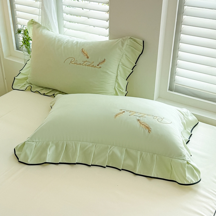 91家纺网 家纺一手货源 找家纺 柔享家 2025新款法式双层花边蕾丝花边床裙-恩格斯（有同款四件套） 米黄+嫩绿