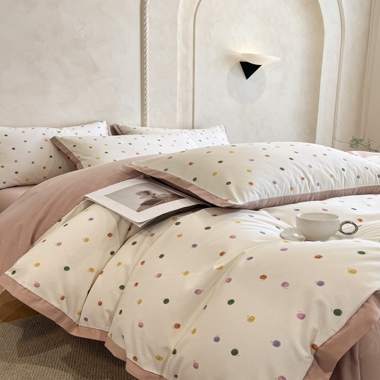 91家纺网 家纺一手货源 找家纺 柠馨2025全棉磨毛印花四件套精致小边款 斑斓果果