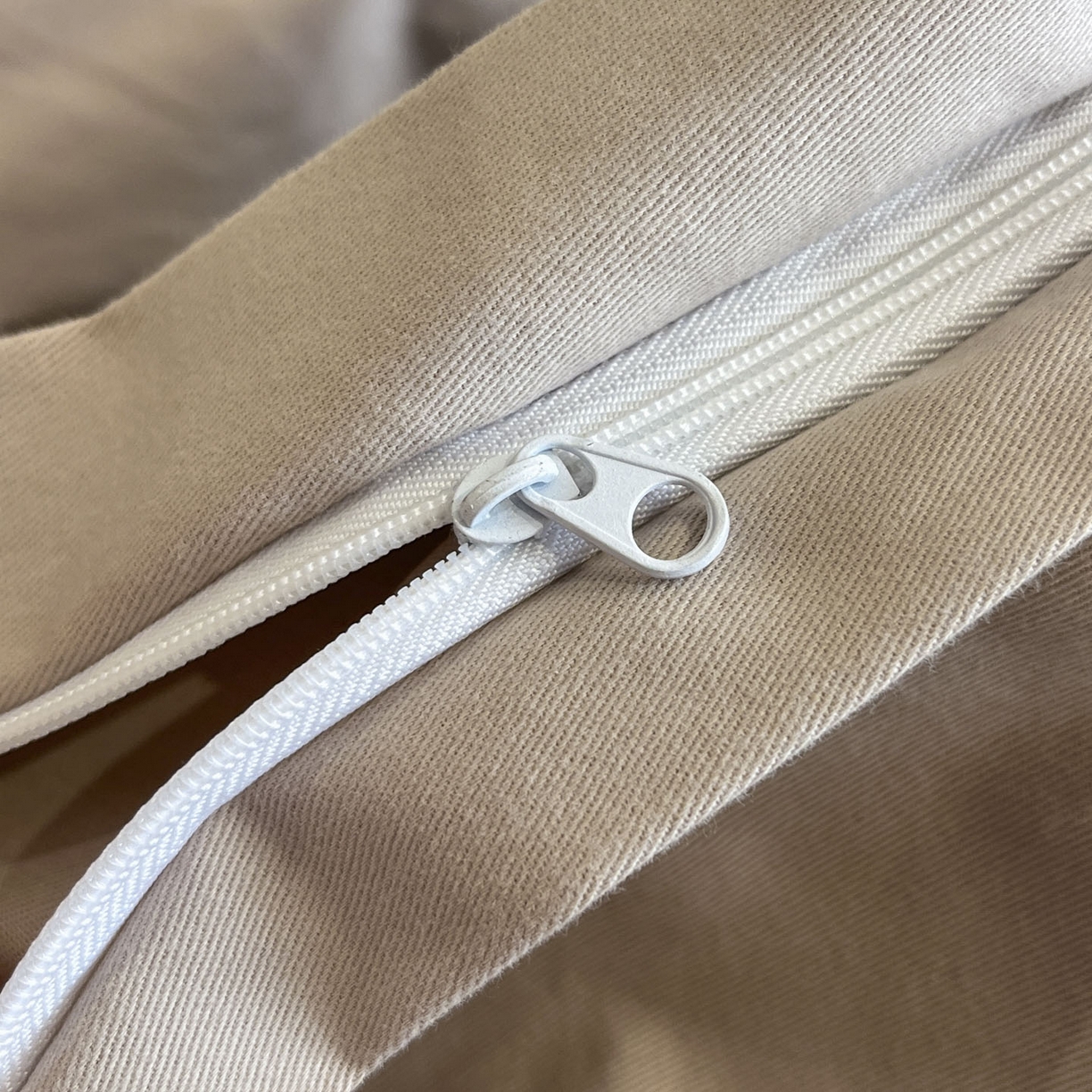 91家纺网 家纺一手货源 找家纺 柠馨2025全棉磨毛印花四件套精致小边款 节拍狗