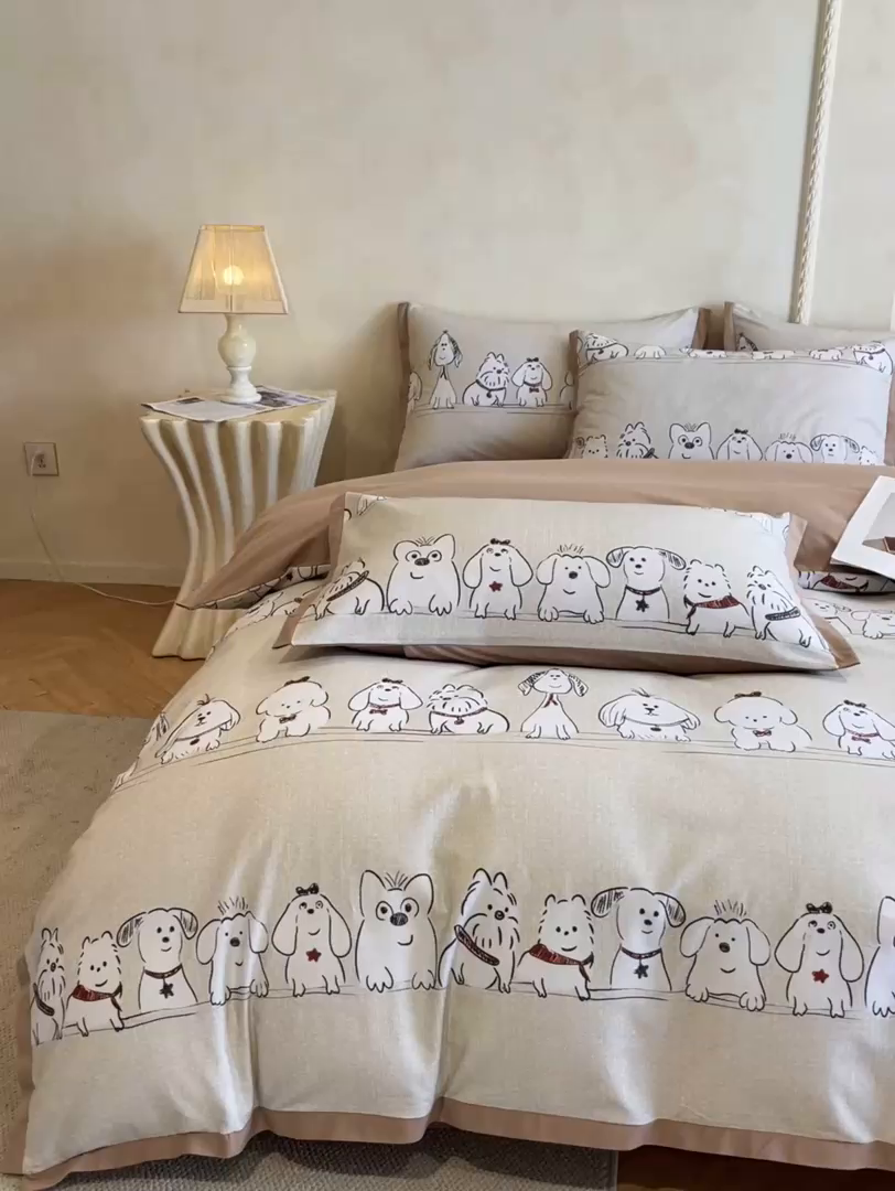 91家纺网 家纺一手货源 找家纺 柠馨2025全棉磨毛印花四件套精致小边款 排排狗