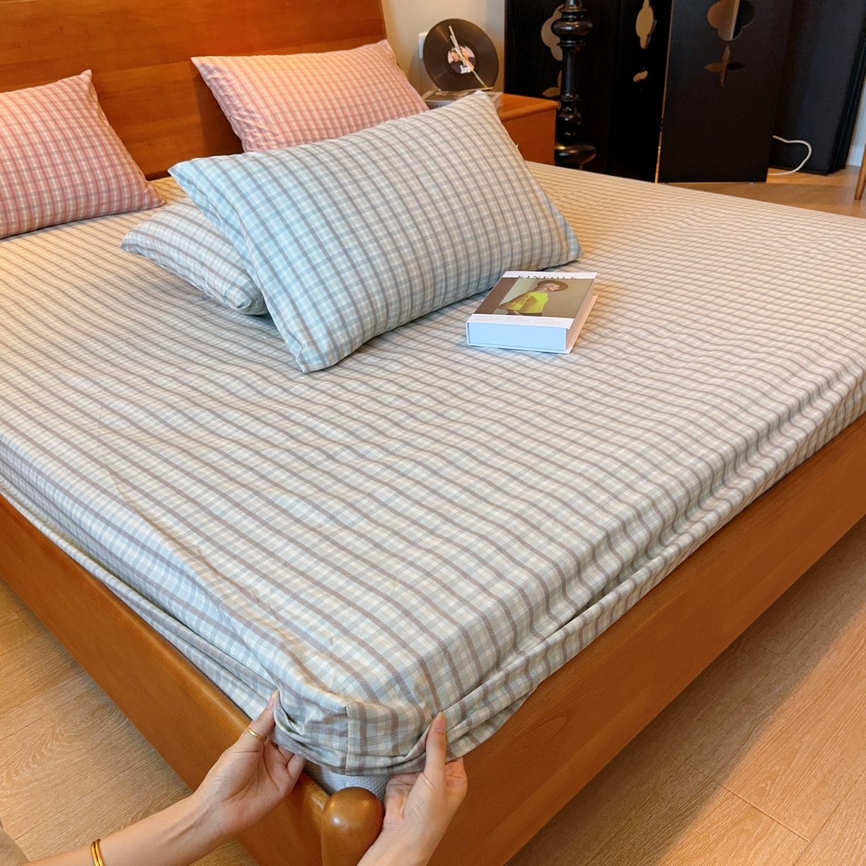 91家纺网 家纺一手货源 找家纺 兜米家居 2025新款简约轻氧水洗色织棉床笠 格纹绿