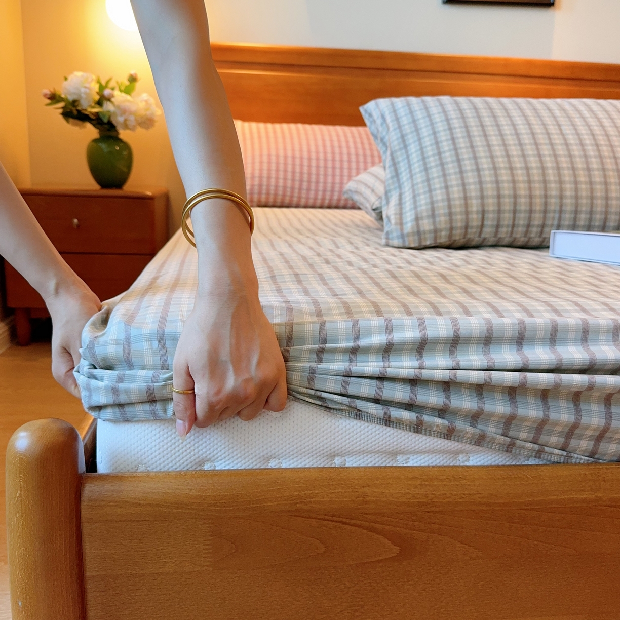 91家纺网 家纺一手货源 找家纺 兜米家居 2025新款简约轻氧水洗色织棉床笠 格纹绿