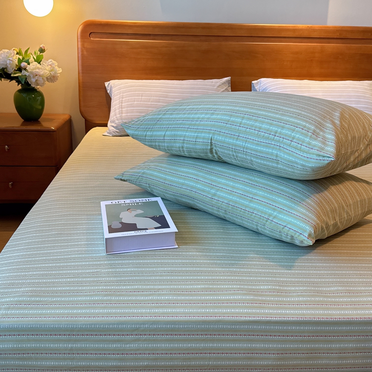 91家纺网 家纺一手货源 找家纺 兜米家居 2025新款简约轻氧水洗色织棉床笠 条纹绿