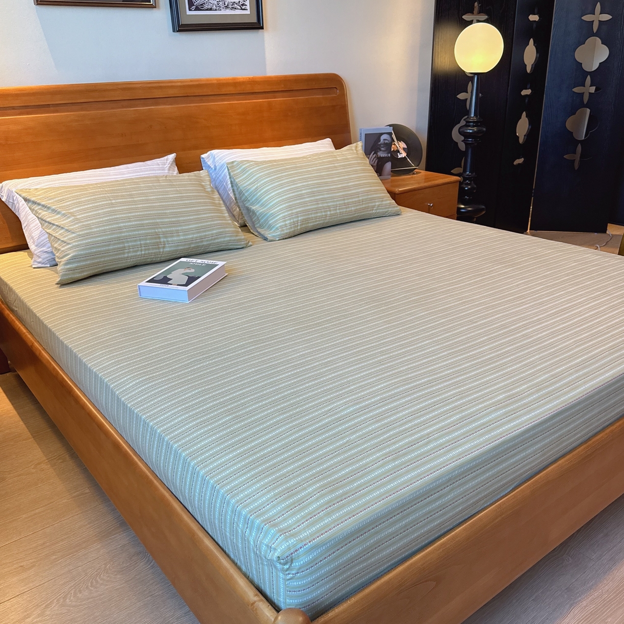 91家纺网 家纺一手货源 找家纺 兜米家居 2025新款简约轻氧水洗色织棉床笠 条纹绿