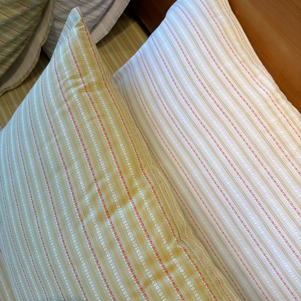 91家纺网 家纺一手货源 找家纺 兜米家居 2025新款简约轻氧水洗色织棉床笠 条纹绿