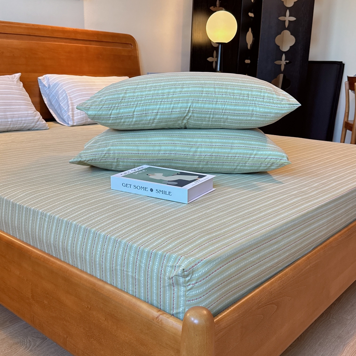 91家纺网 家纺一手货源 找家纺 兜米家居 2025新款简约轻氧水洗色织棉床笠 条纹绿