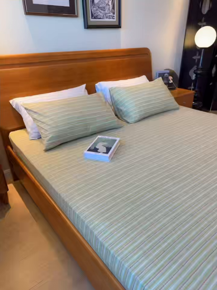 91家纺网 家纺一手货源 找家纺 兜米家居 2025新款简约轻氧水洗色织棉床笠 条纹绿