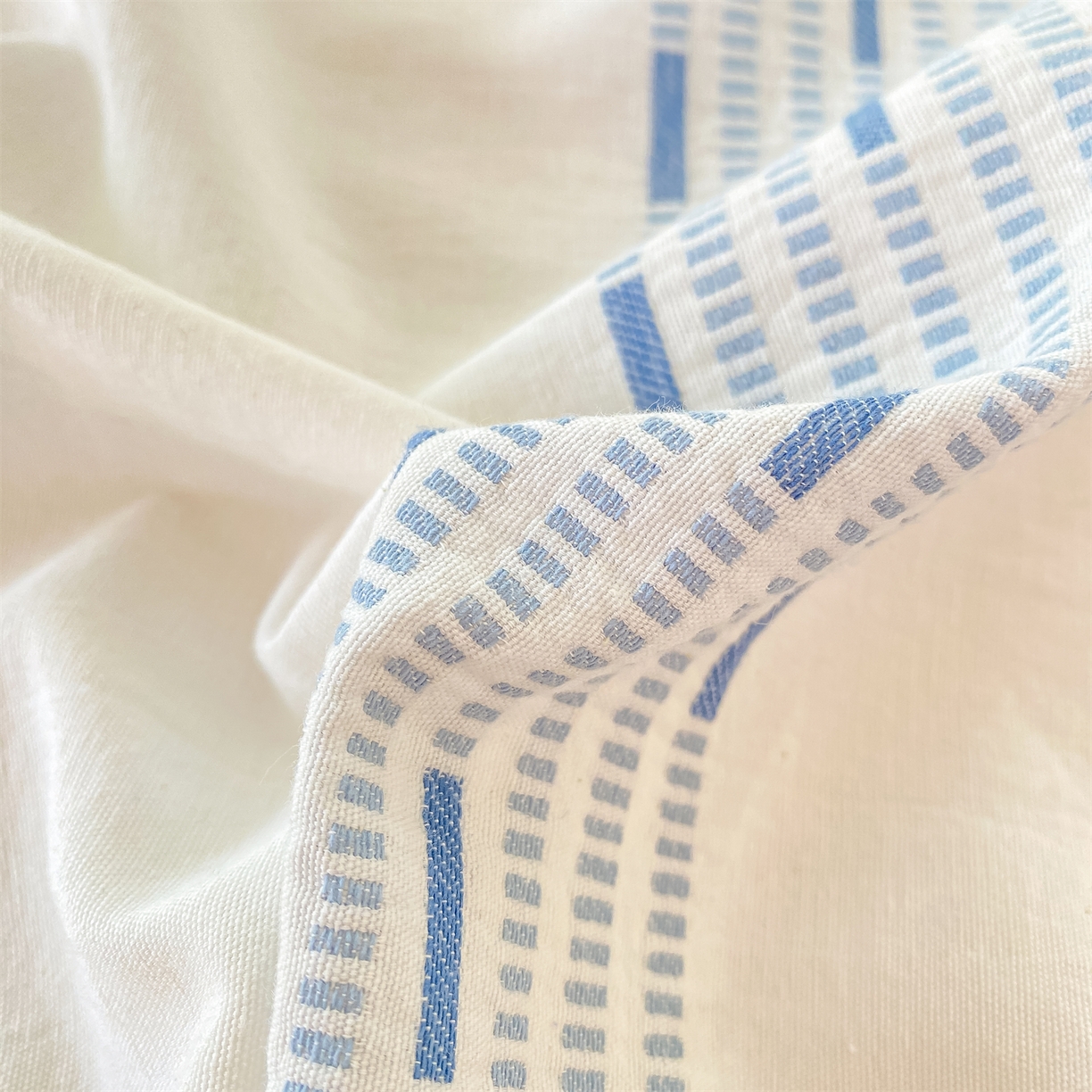 91家纺网 家纺一手货源 找家纺 灰鲸 2025新款全棉色织提花单品床单 素瑾-蓝