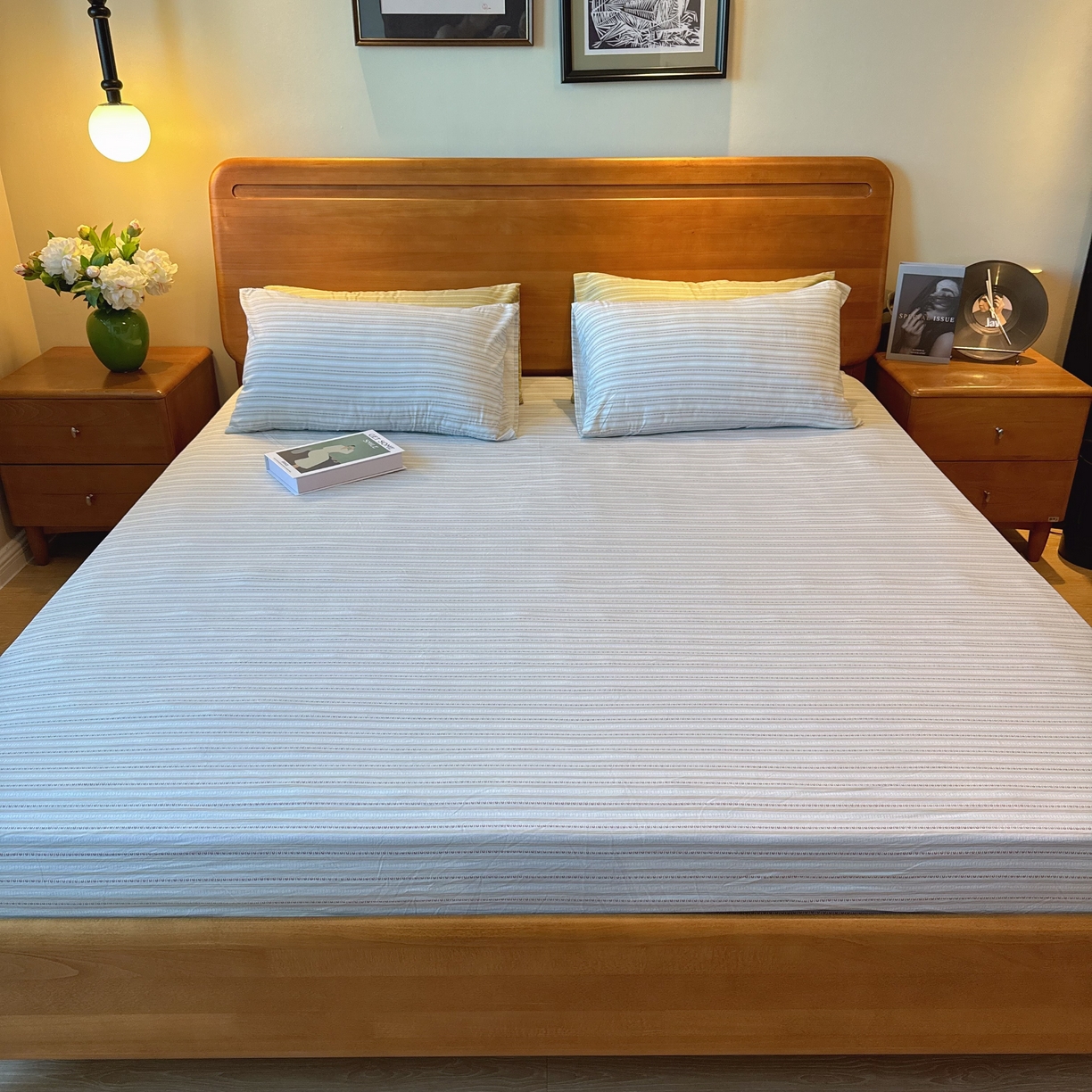 91家纺网 家纺一手货源 找家纺 兜米家居 2025新款简约轻氧水洗色织棉床笠 条纹浅蓝