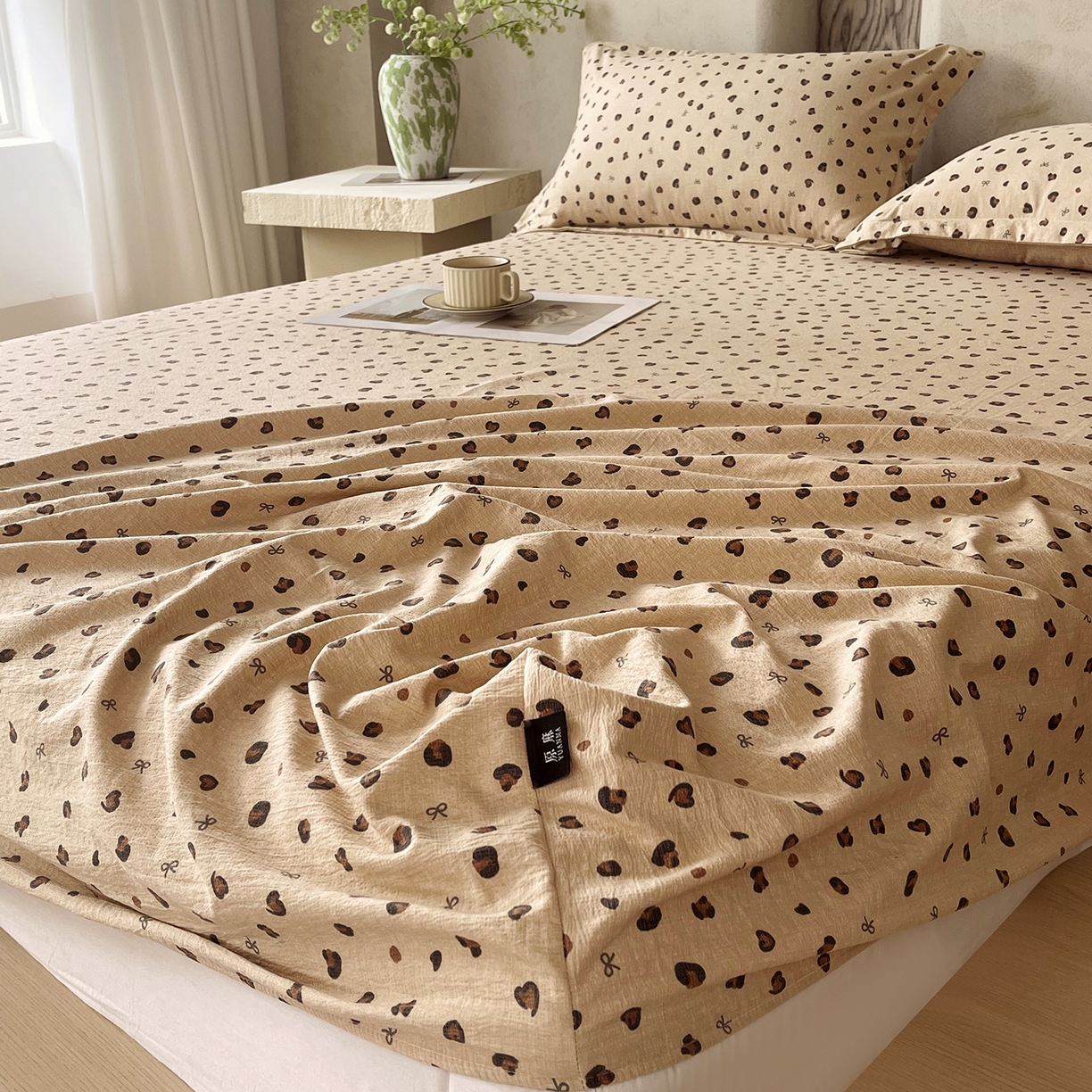 91家纺网 家纺一手货源 找家纺 宝士康家纺 2025新款10A抗菌原麻床笠套件/跨境/外贸 精致豹纹