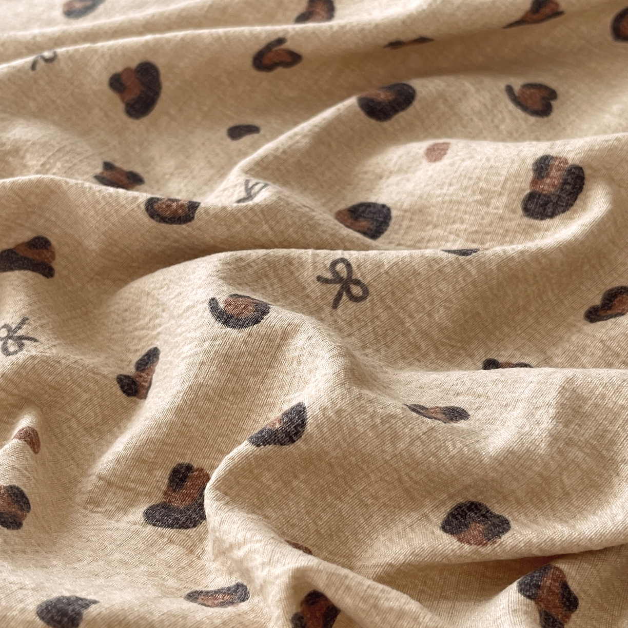 91家纺网 家纺一手货源 找家纺 宝士康家纺 2025新款10A抗菌原麻床笠套件/跨境/外贸 精致豹纹