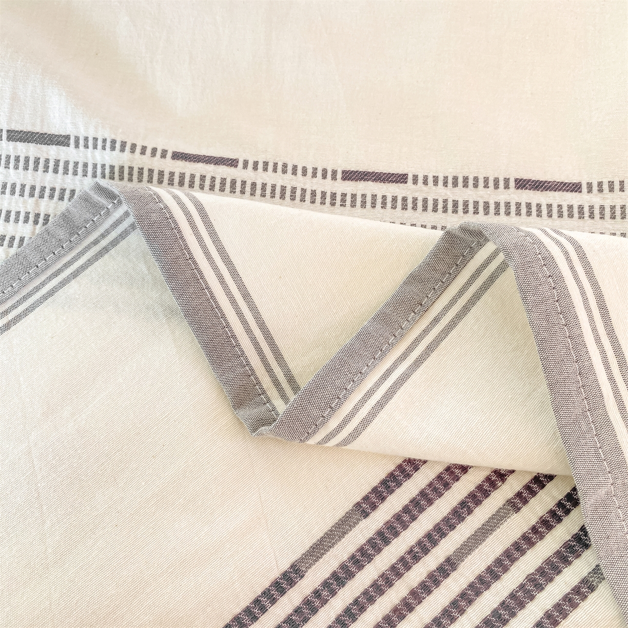 91家纺网 家纺一手货源 找家纺 灰鲸 2025新款全棉色织提花单品床单 素瑾-灰