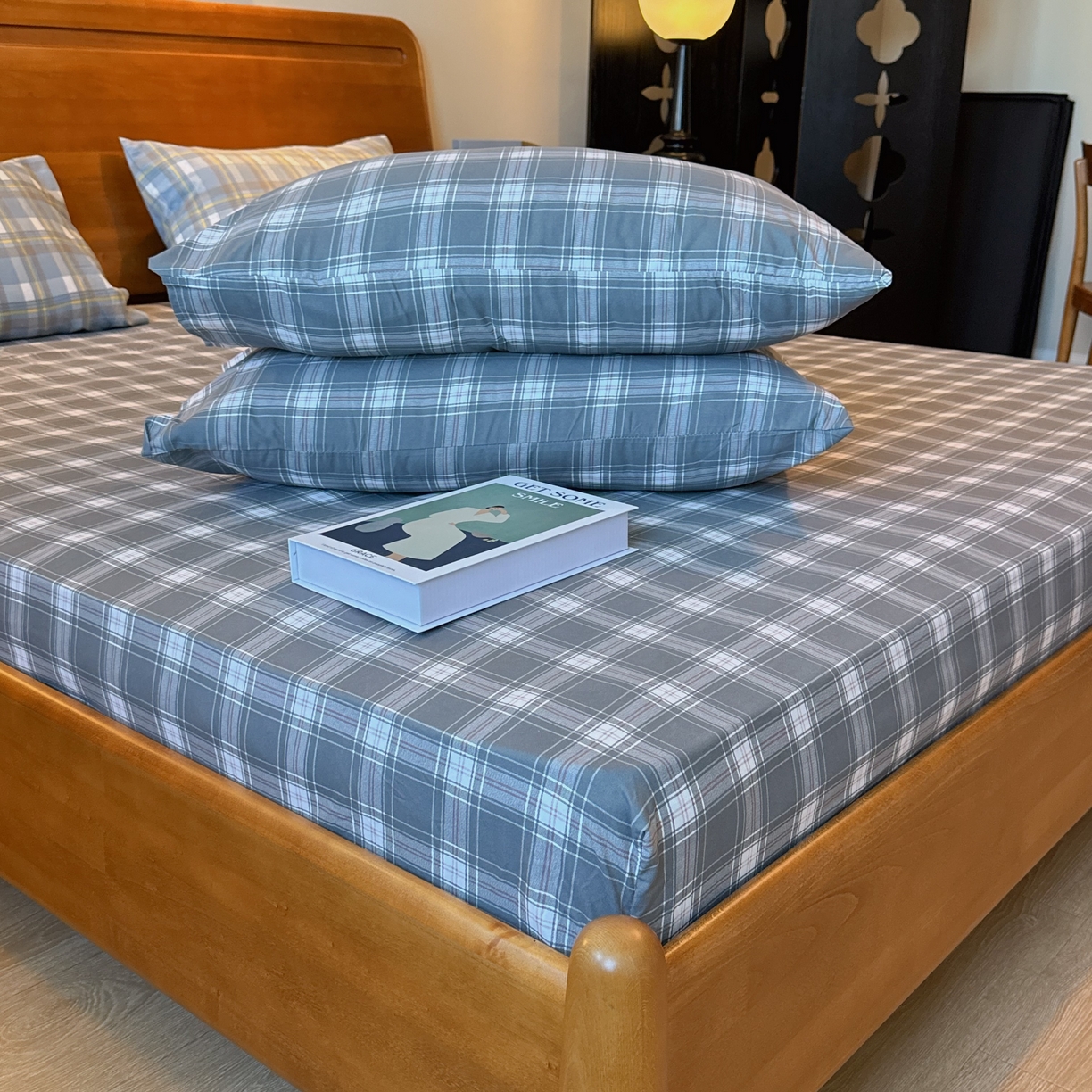 91家纺网 家纺一手货源 找家纺 兜米家居 2025新款简约轻氧水洗色织棉床笠 中格灰